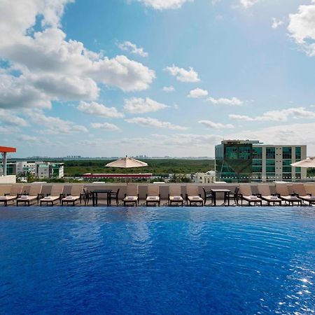 Four Points By Sheraton Cancun Centro Экстерьер фото