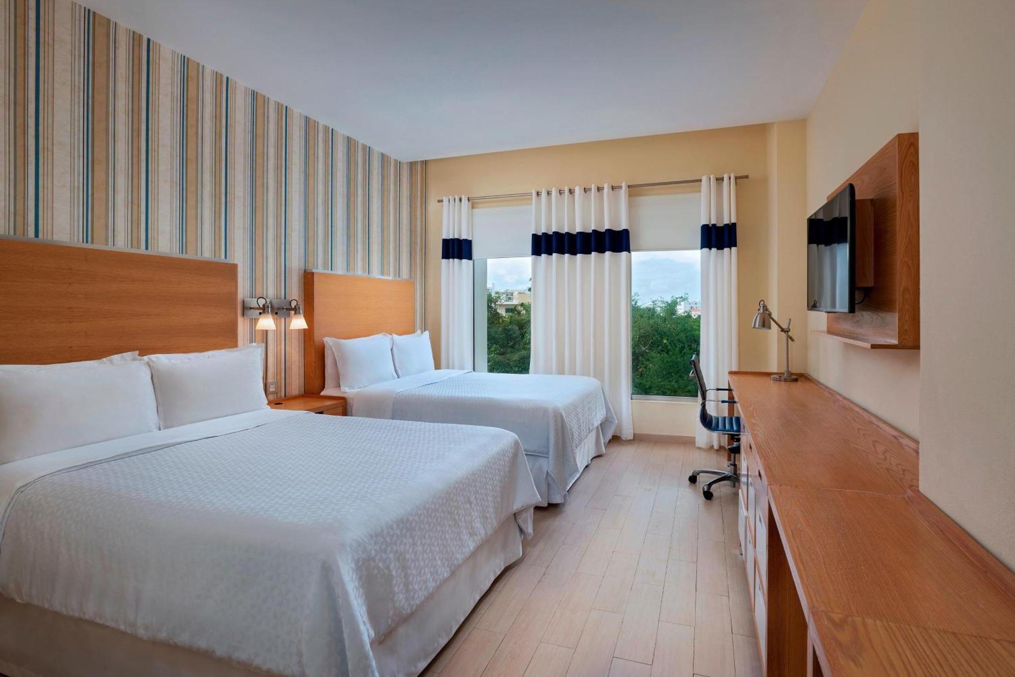 Four Points By Sheraton Cancun Centro Экстерьер фото