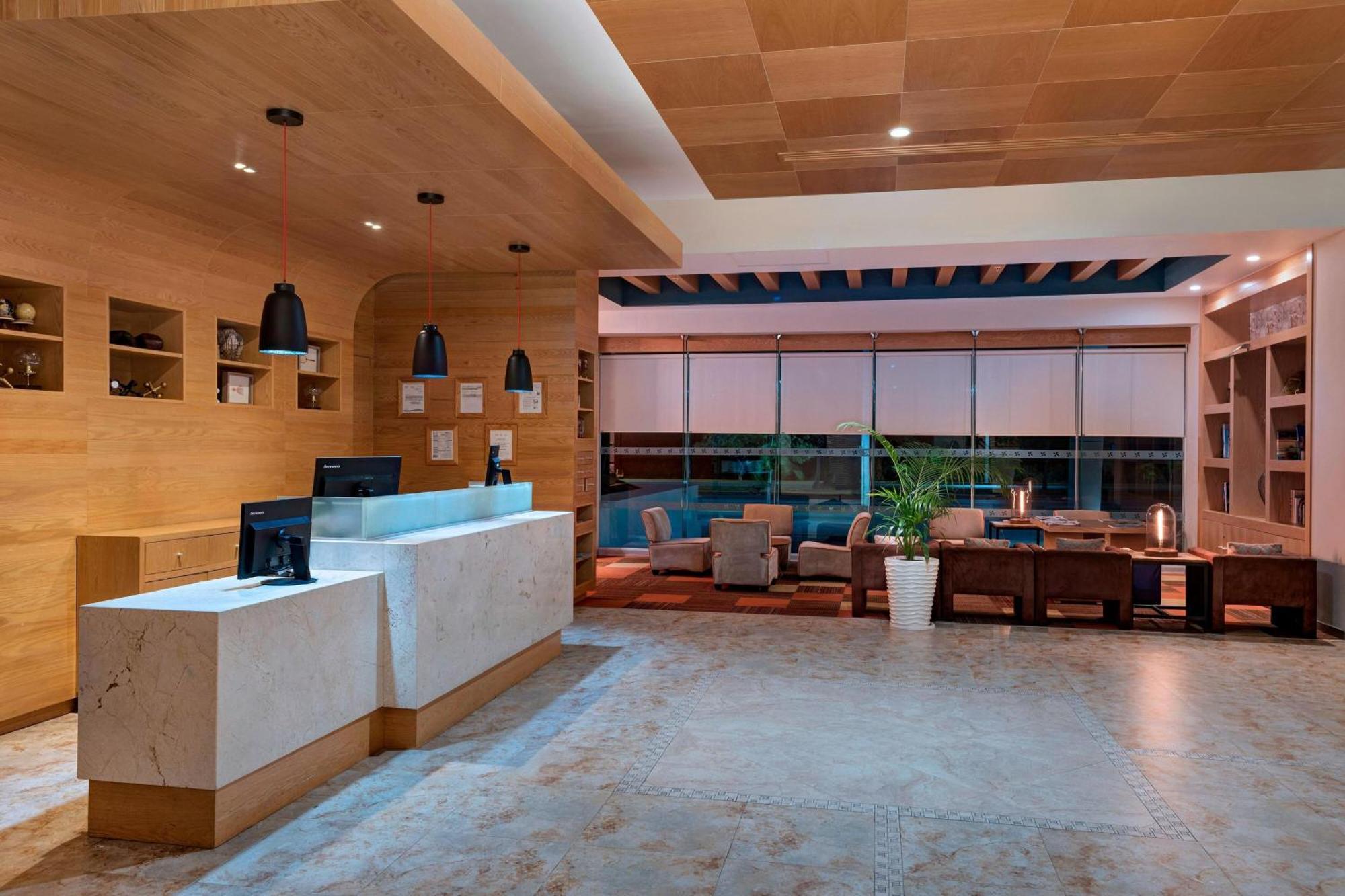Four Points By Sheraton Cancun Centro Экстерьер фото
